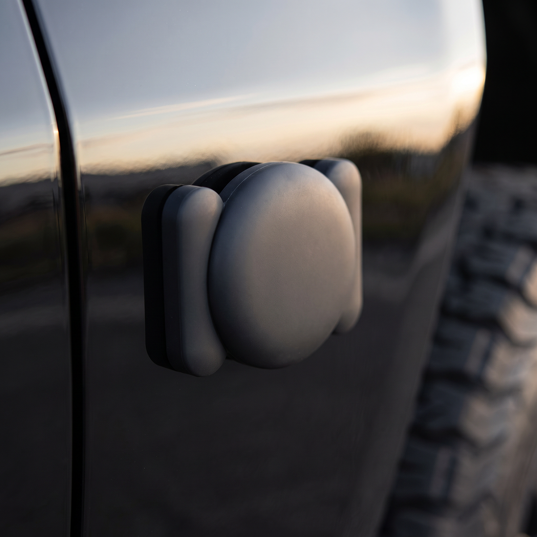 FindMe Magnetic Silicone Case