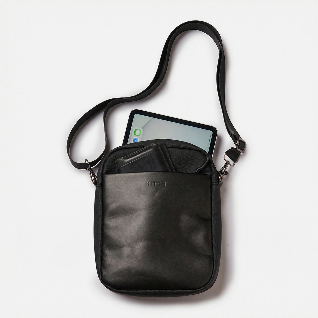 Courier - Crossbody Bag - Black
