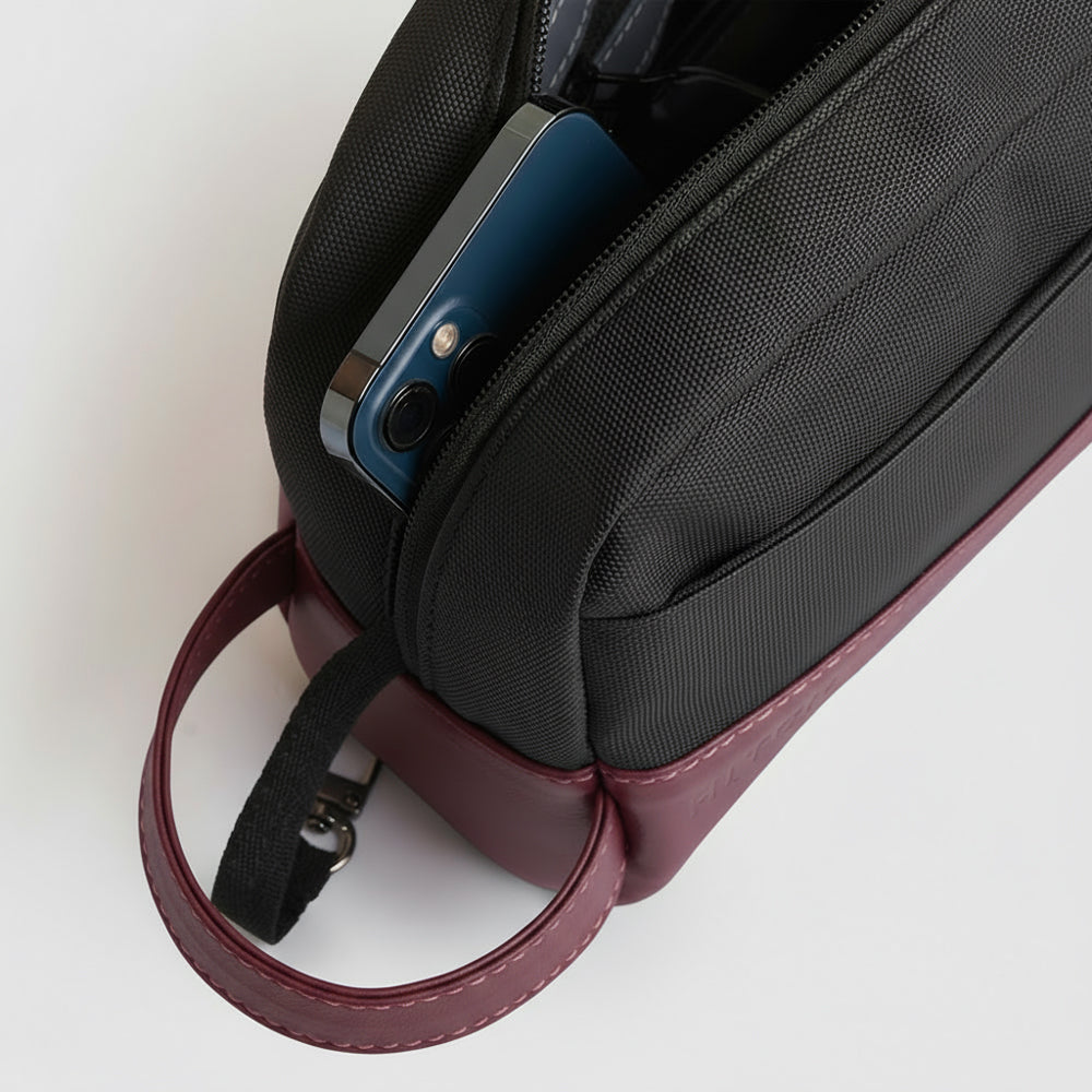 Pack — Compact Kit Bag - Black/Burgundy