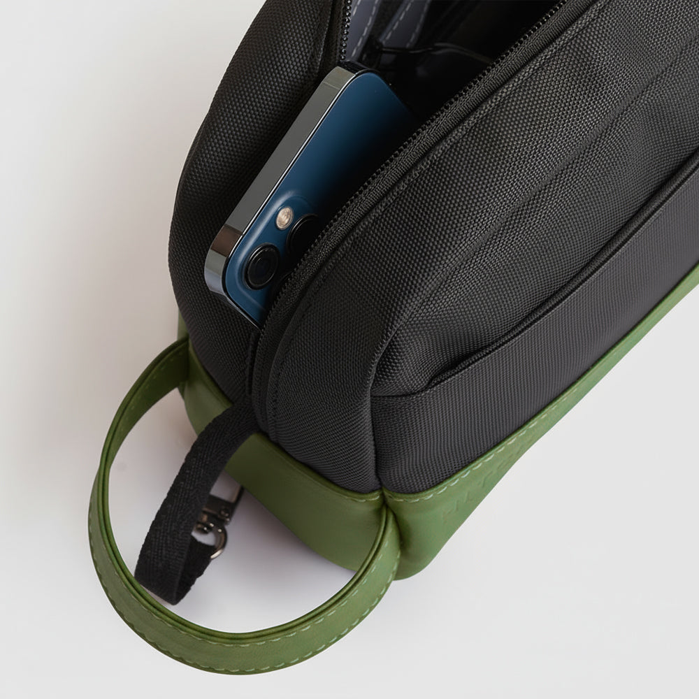 Pack — Compact Kit Bag - Black/Green